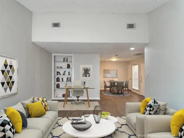 2277 S Kirkwood Rd APT 404, Houston, TX 77077