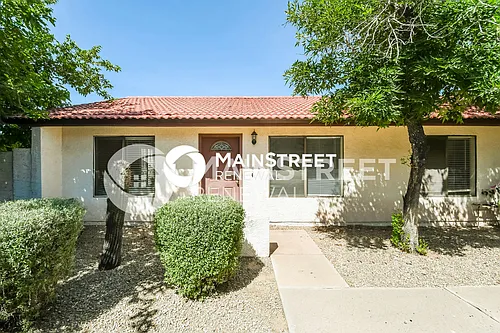 2833 E Beck Ln #4 Photo 1