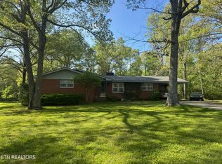 664 Sparta Dr, Crossville, TN 38555