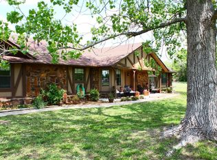 8577 E Melody Ln, Claremore, OK 74019