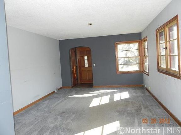 4th image of 3708 E 43rd