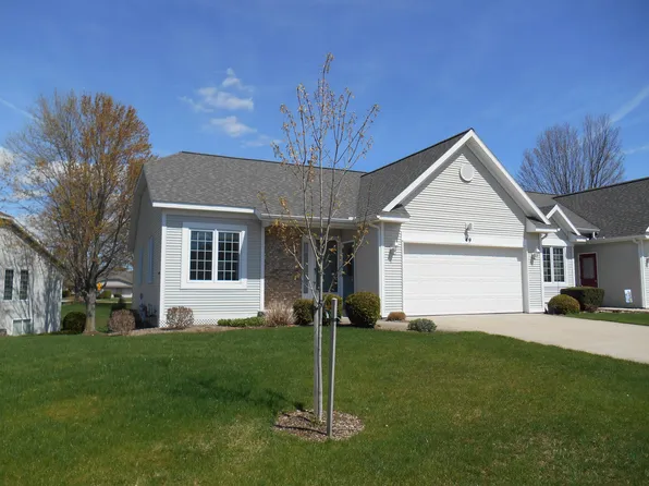 49 Newcastle, Zeeland, MI 49464