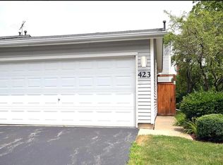 423 Hazelwood Ter #423, Buffalo Grove, IL 60089