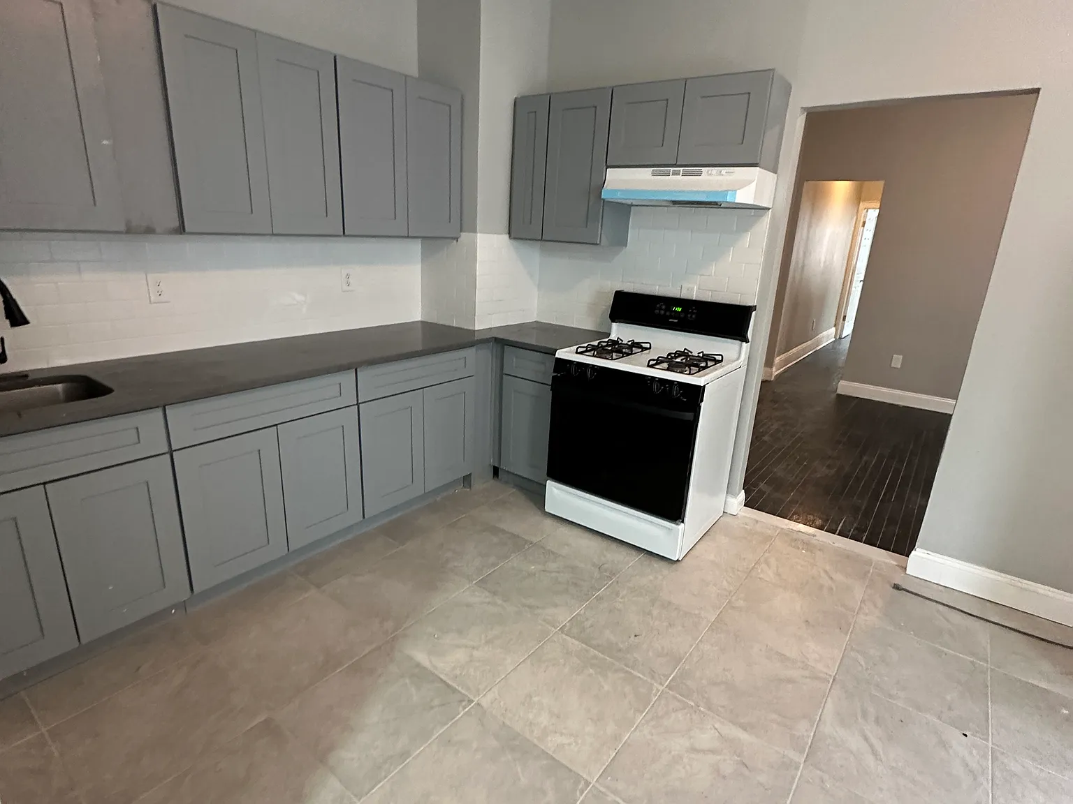 23 Bond St — Photo 3