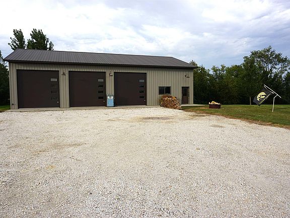 3rd image of 32191 Timber Ridge Dr