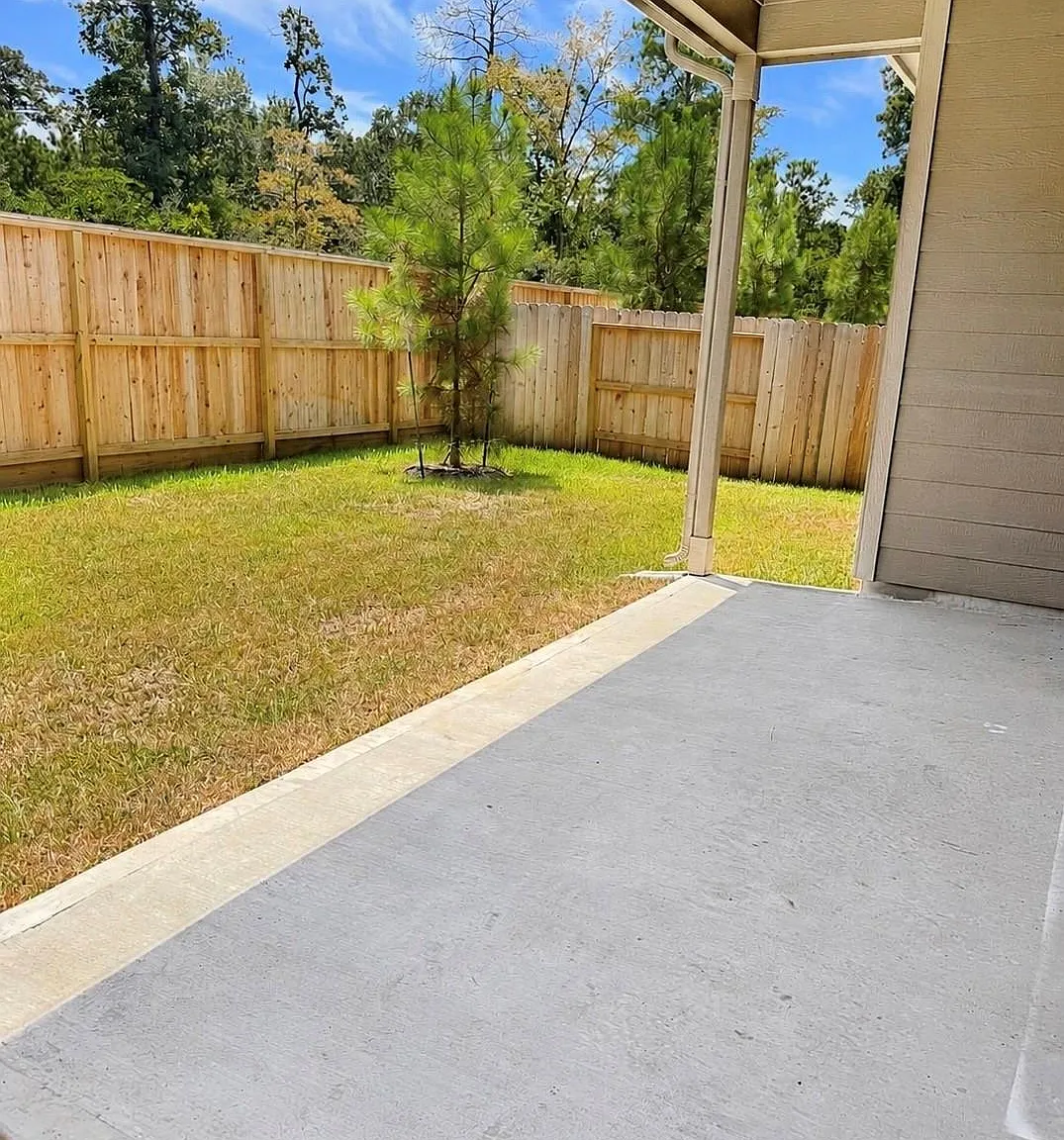 5 bed, 3.0 bath, 2531 sqft, $2,550 — Photo 2