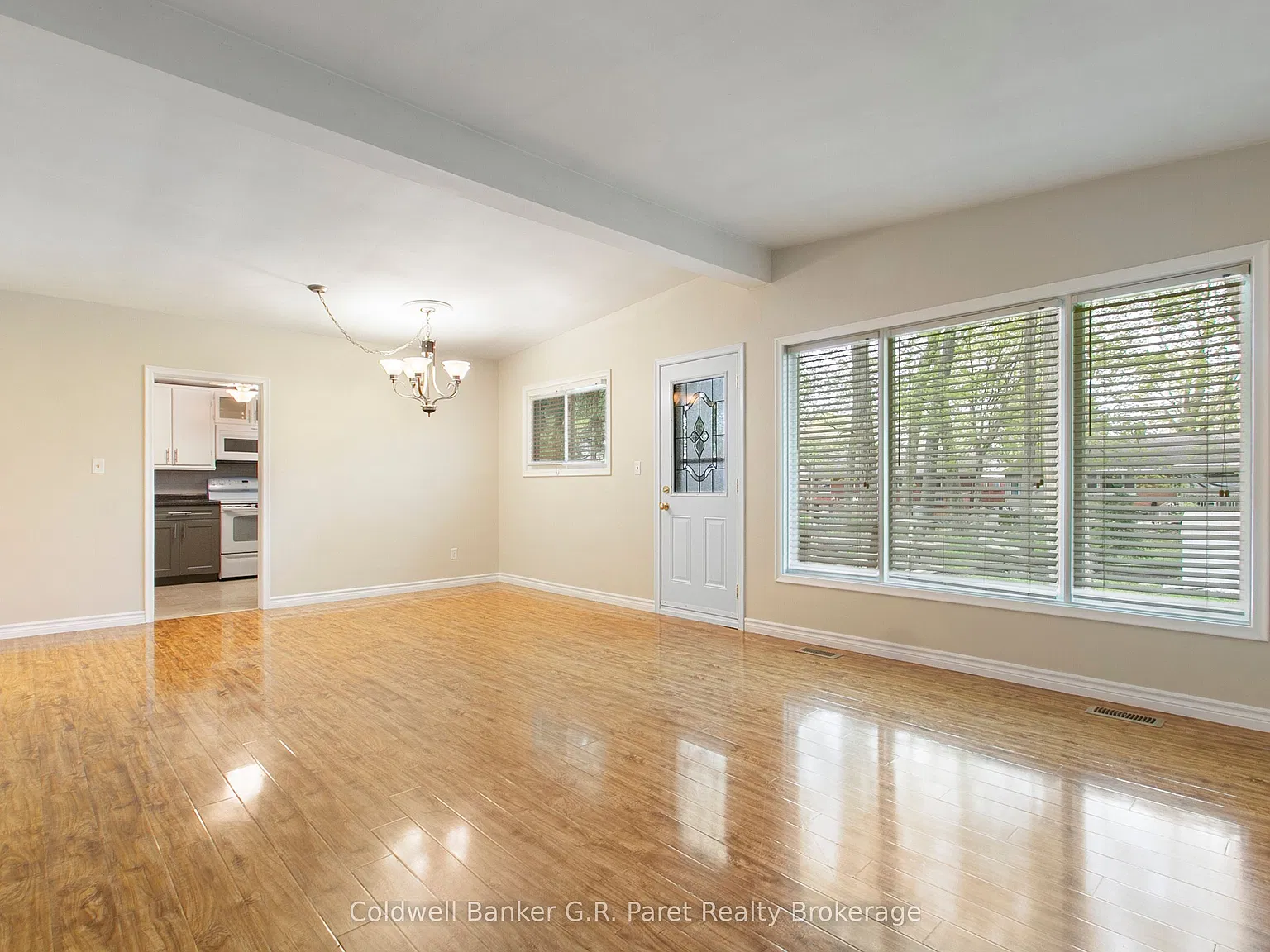 4 bed, $2,700 — Photo 4