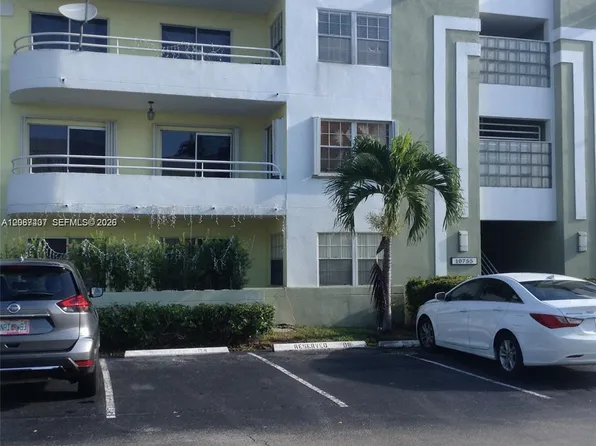 10755 SW 108th Ave APT 201, Miami, FL 33176