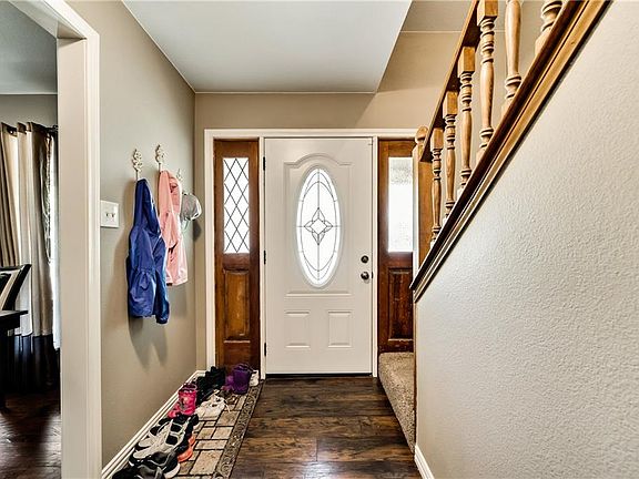 3rd image of 234 Creekwood Ct
