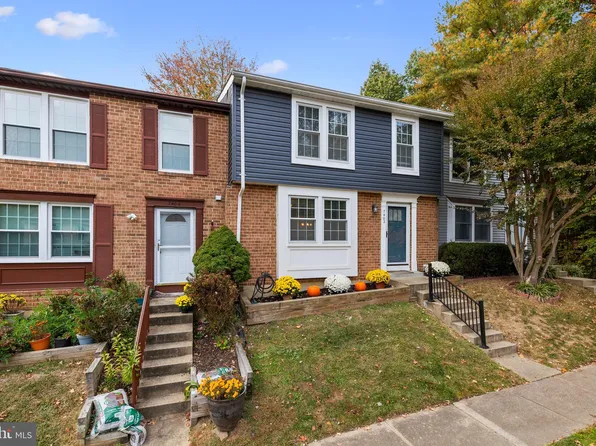 7402 Golden Horseshoe Ct, Springfield, VA 22153