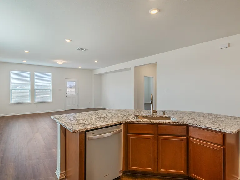 15515 Electra Cir — Photo 14