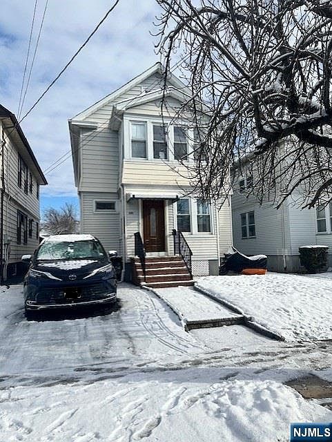 1st image of 755 Myrtle Street