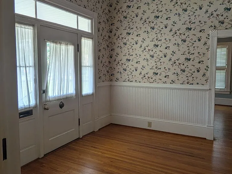 114 W Park Ave — Photo 8