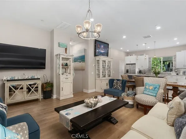1642 W Saratoga Ln, San Pedro, CA 90732