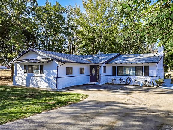 3rd image of 8719 Leona Ave