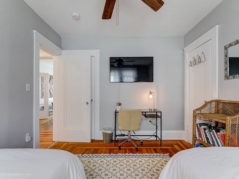102 Colonial Rd #2 — Photo 17