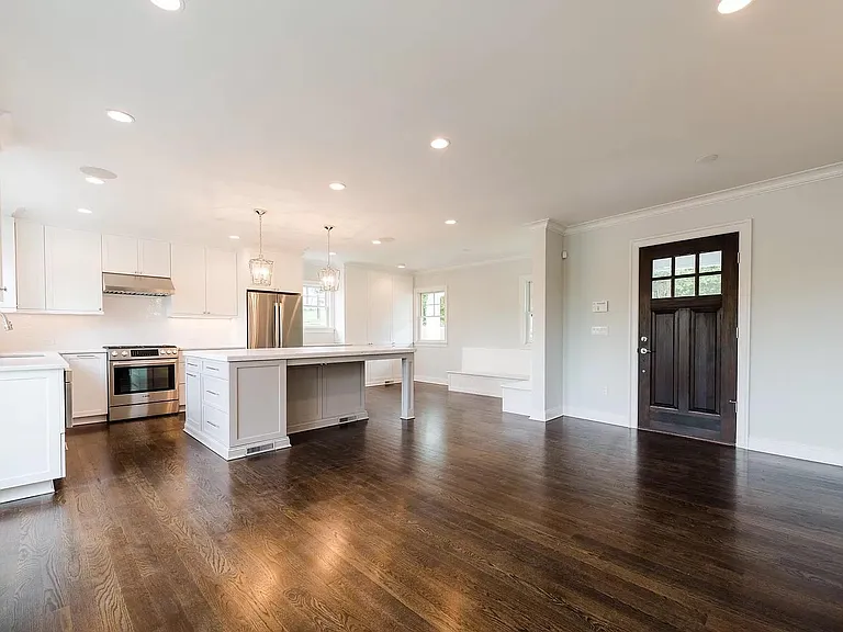 8 Westview Pl — Photo 2