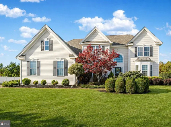43 Oxford Cir, Southampton, NJ 08088