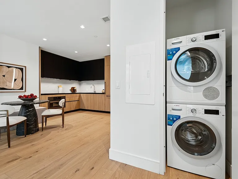 312 W 43rd St #7C — Photo 3