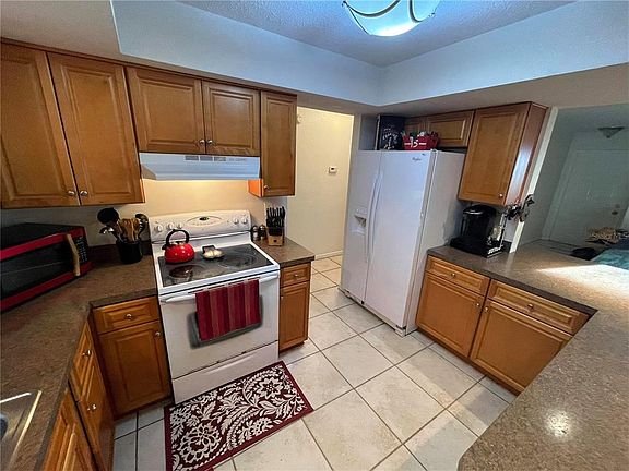 4th image of 279 Lenoir St