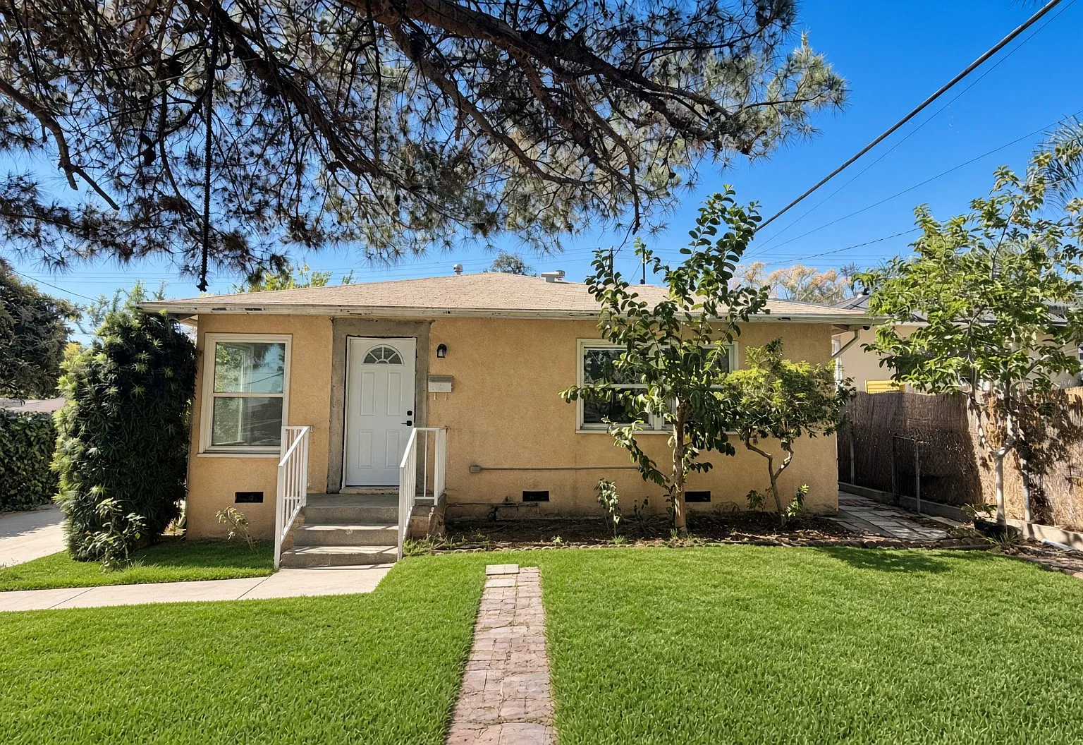 2 bed, $3,300 — Photo 1