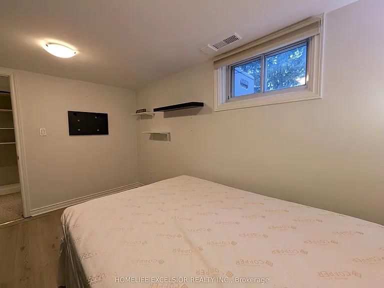 4 Albert St — Photo 36