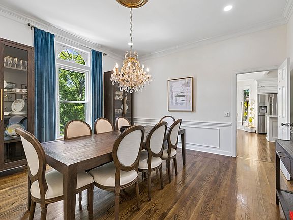 5th image of 310 Deerwood Ln