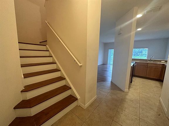 3rd image of 10735 Savannah Wood Dr #208