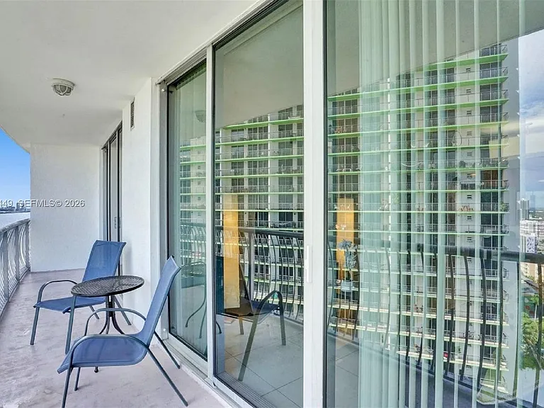 1750 N Bayshore Dr #2911 — Photo 25