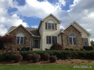 3 Ambrose Ct, Flat Rock, NC 28731