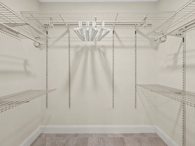 1260 Leslie Dr — Photo 11