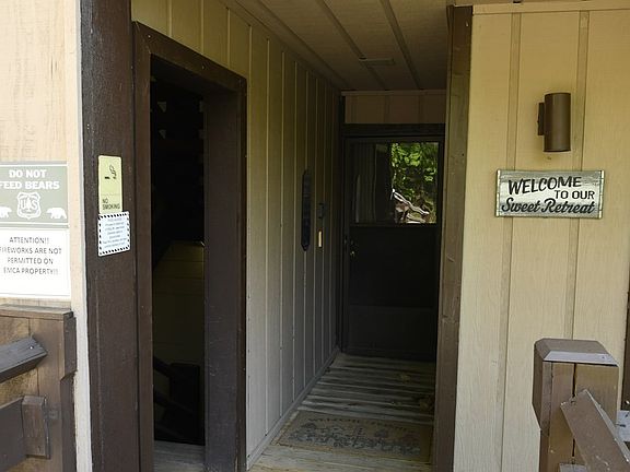 2nd image of 1081821 Cove Rd
