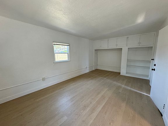 4th image of 271 Holt St APT C