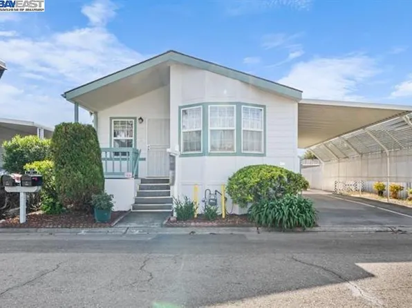 1436 Buckingham Way, Hayward, CA 94544