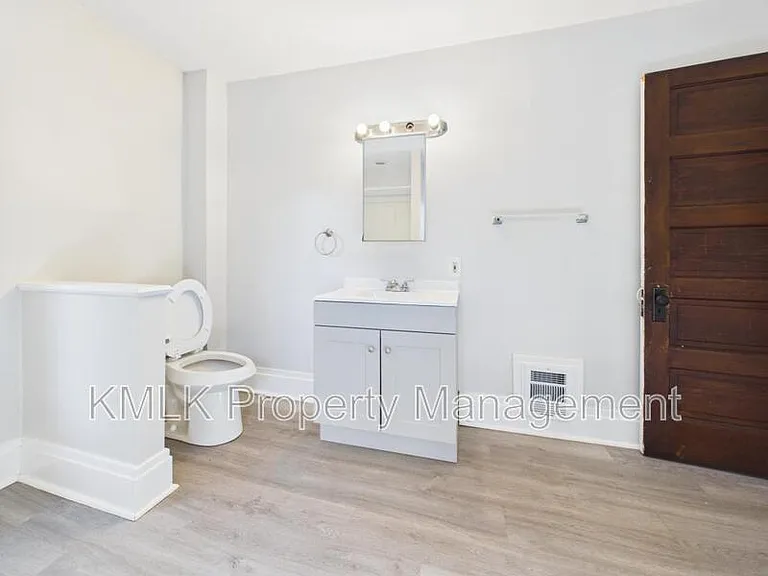 701 Kling St — Photo 27