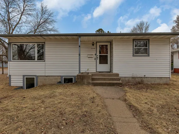 1104 12th St S, Saint Cloud, MN 56301