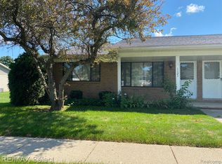 1121 Normandy Terrace Dr, Flint, MI 48532