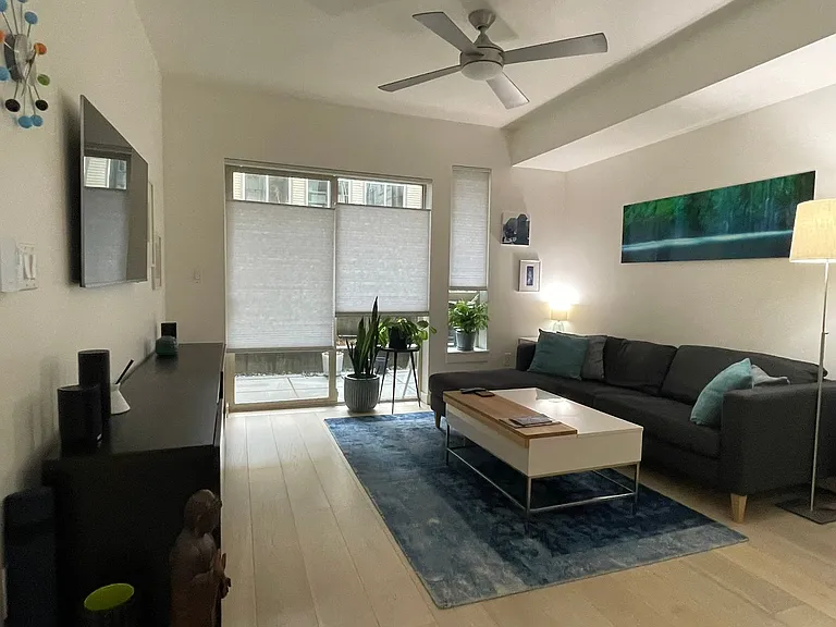 1410 E Pine St #115 — Photo 7