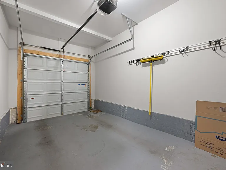 5707 Lowell St — Photo 28
