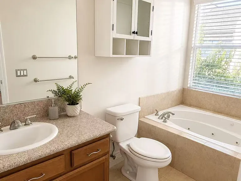 455 Fairview Ave #D — Photo 7