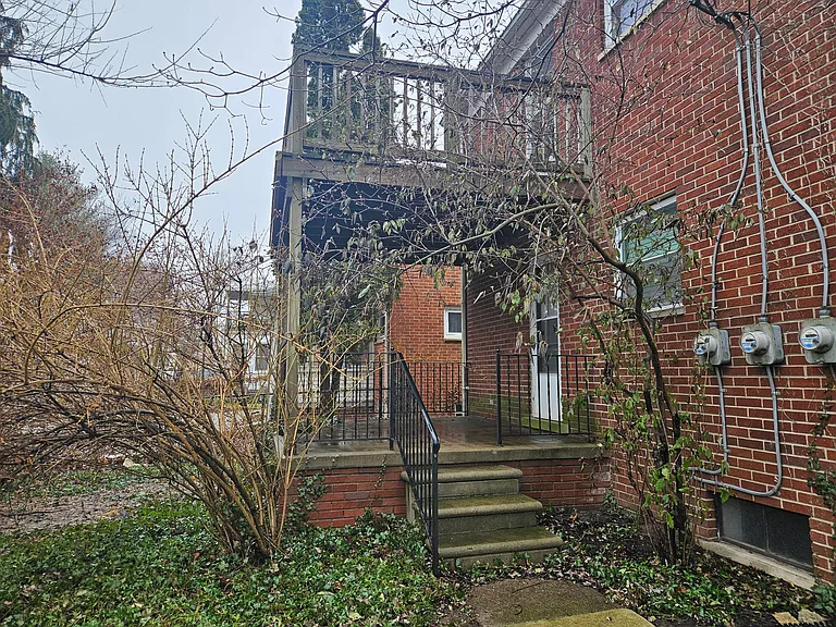 326 Catalpa Dr — Photo 13
