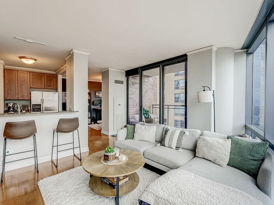 450 E Waterside Dr Chicago IL | Zillow