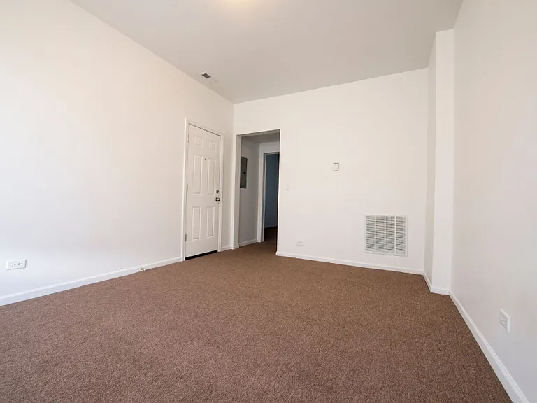 3454 W Lexington — Photo 23