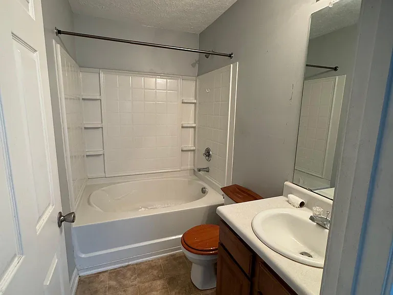 8430 Carlington Ln — Photo 10