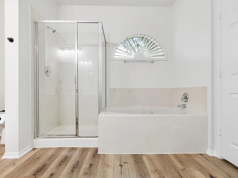 2405 Itasca Dr — Photo 17