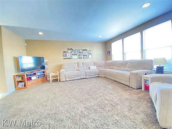 3rd image of 17855 Bayside Dr