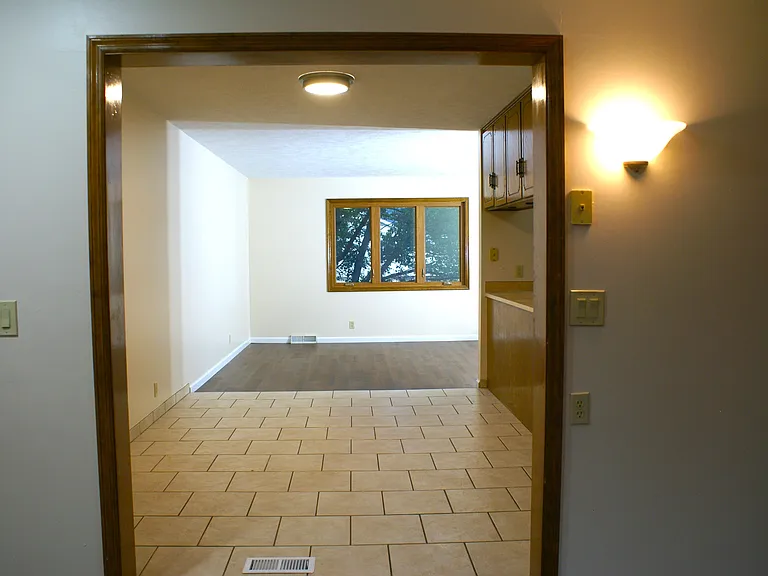 11220 Curtis Ave — Photo 11