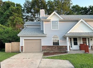 348 Della Dr, Saint Peters, MO 63376