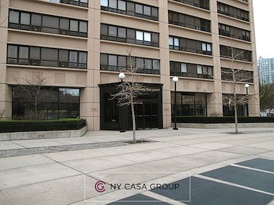 5th image of 300 Cathedral Pkwy APT 4K