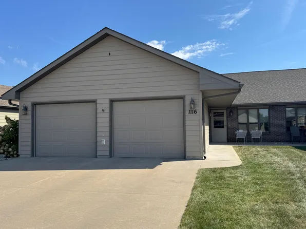 1116 S Anderson St, Mitchell, SD 57301